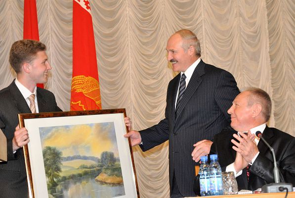 Во время рабочего визита Президента Республики Беларусь А.Г.Лукашенко в Могилевский государственный университет имени А.А.Кулешова, 2010 год